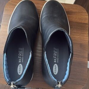 Size 9.5 dr scholl’s